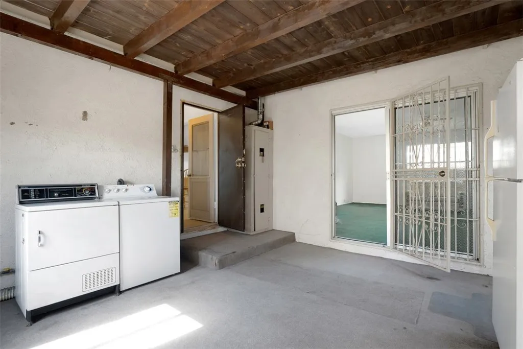 Additional image 60 of 916 S Caswell Ave, Compton, CA 90220