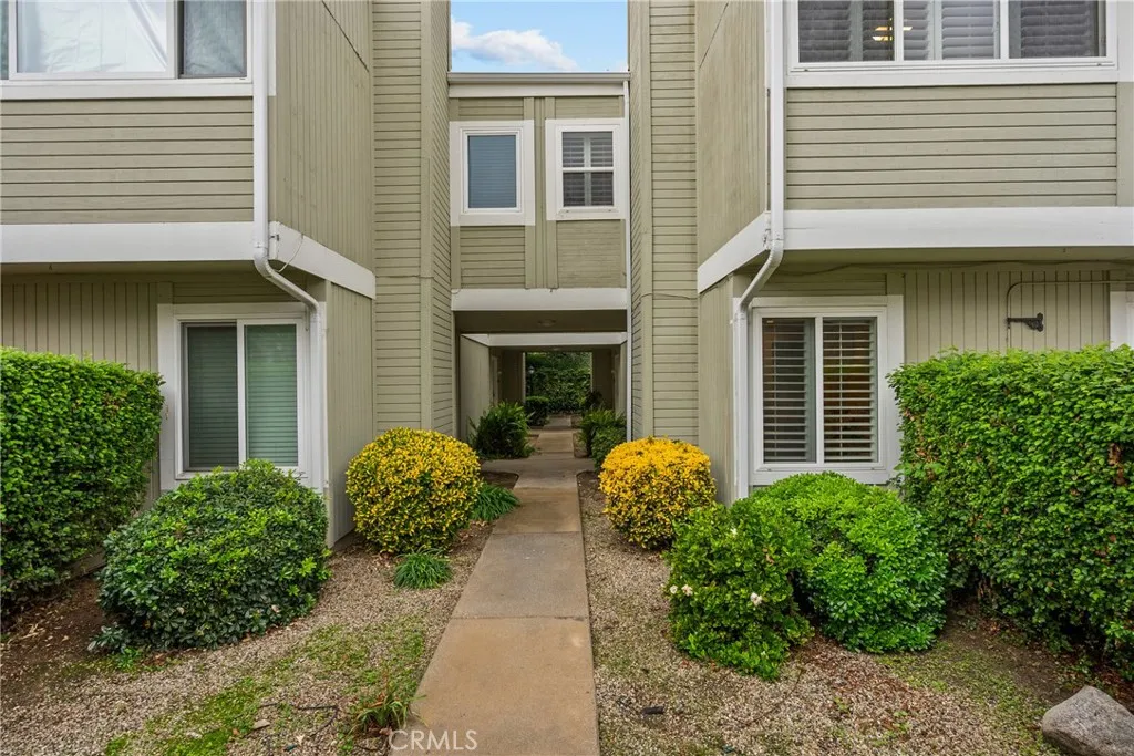 Additional image 18 of 22123 Burbank Blvd #2, Woodland Hills, CA 91367