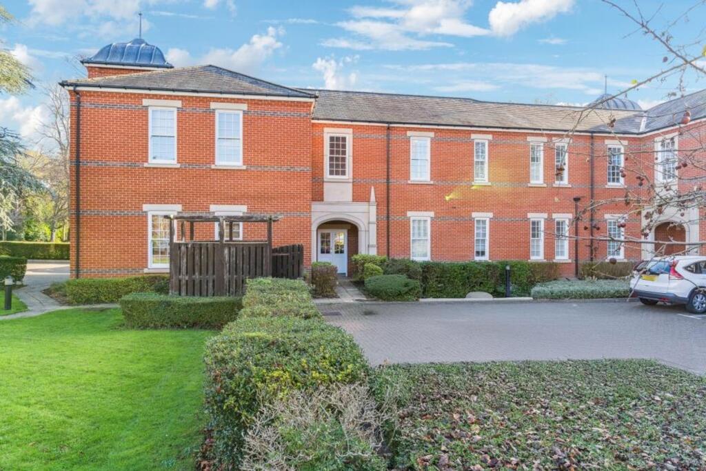 Additional image 23 of Beningfield Drive, London Colney, AL2