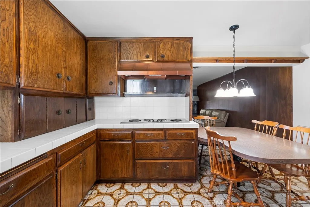 Additional image 67 of 24422 Valley St, Newhall, CA 91321