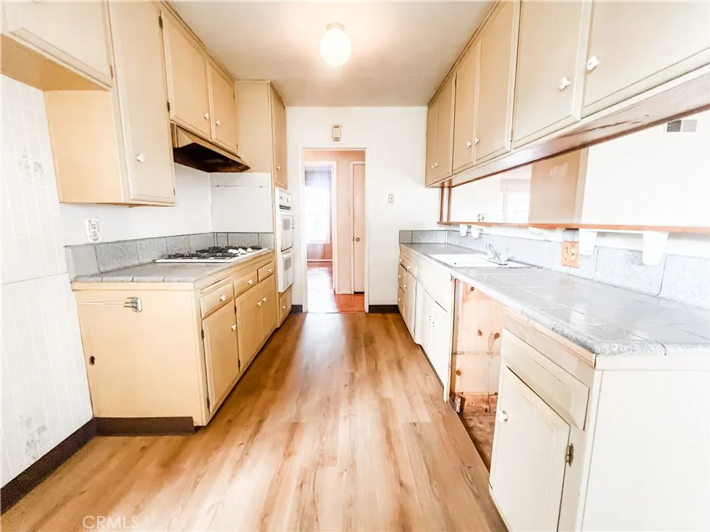 Additional image 19 of 534 E Hoover Ave, Orange, CA 92867