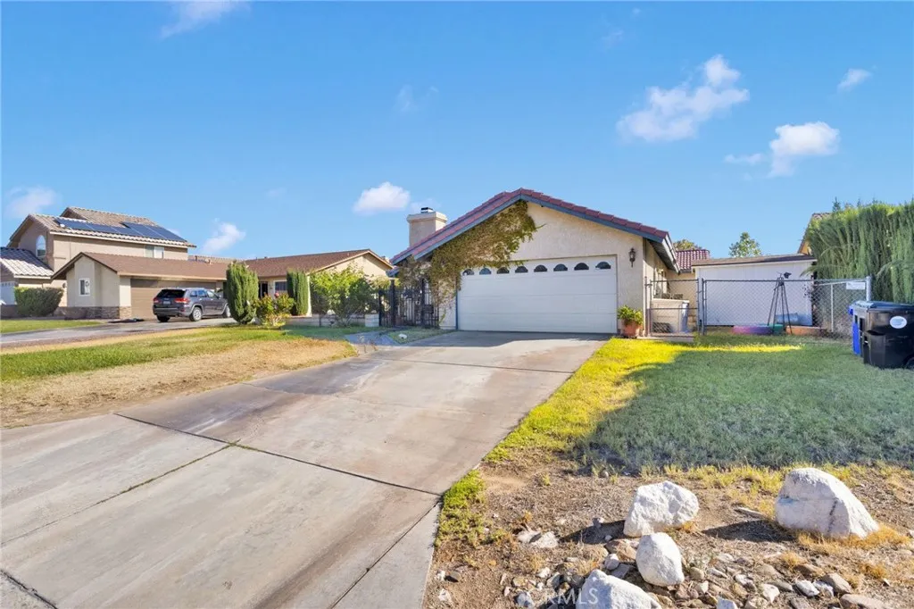Additional image 4 of 27325 Strawberry Ln, Helendale, CA 92342
