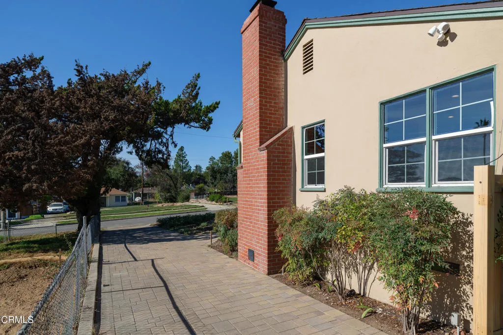 Additional image 101 of 2774 Glen Avenue, Altadena, CA 91001