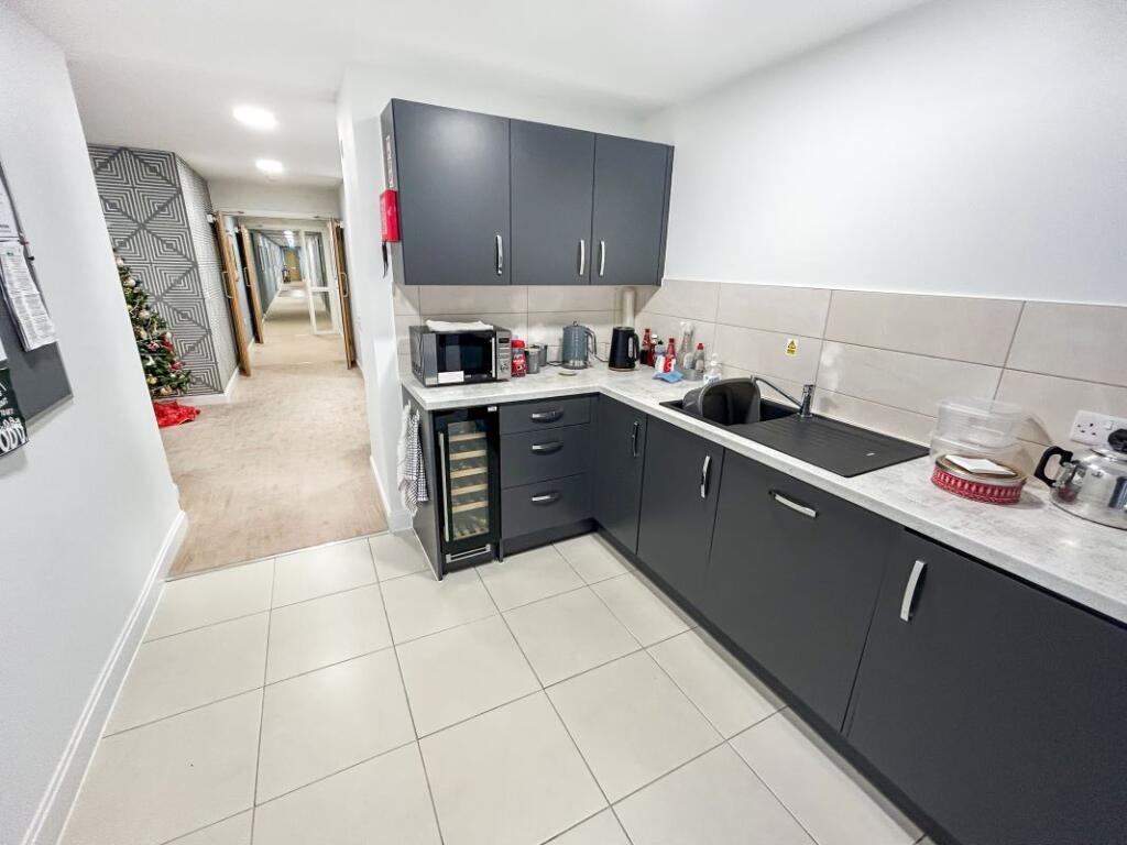 Additional image 16 of Flat 3 Highclere House, 98 Great North Road, Hatfield, Hertfordshire, AL9 5DB