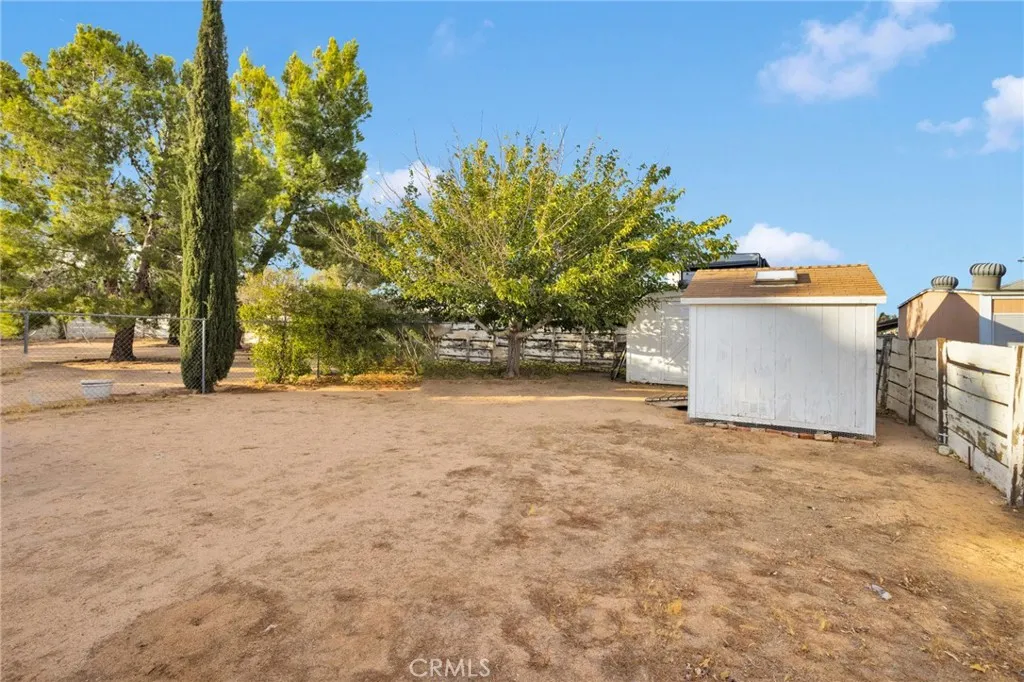 18442 Hinton St, Hesperia, CA 92345