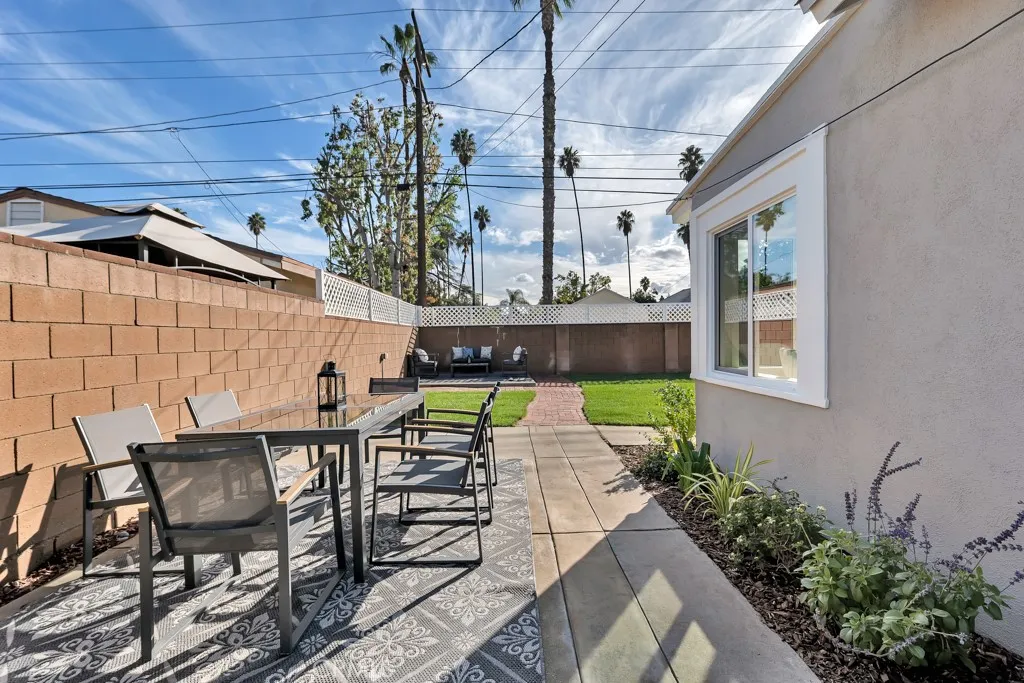 Additional image 30 of 17452 Cantlay Street, Lake Balboa, CA 91406