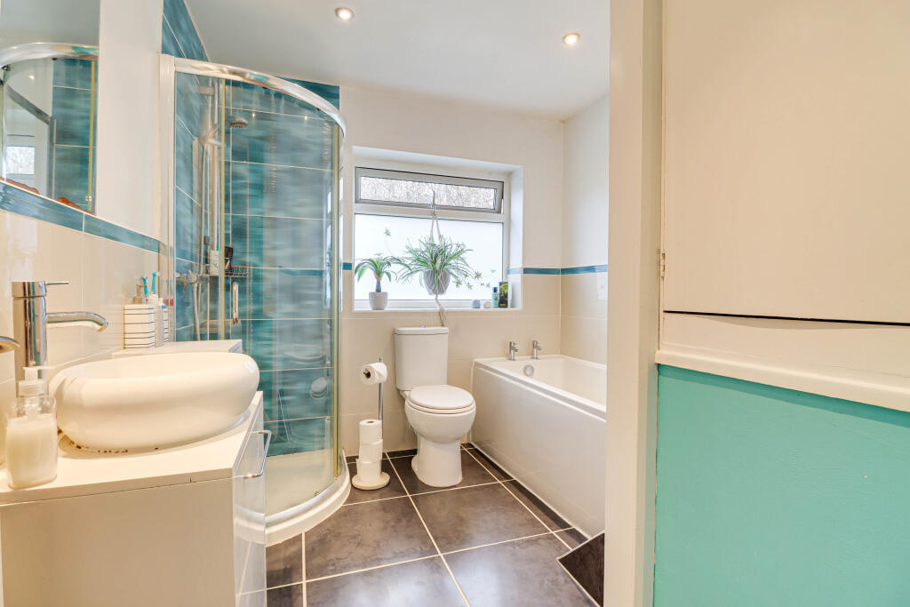 Additional image 8 of Orchard Drive, St. Albans, Hertfordshire, AL2