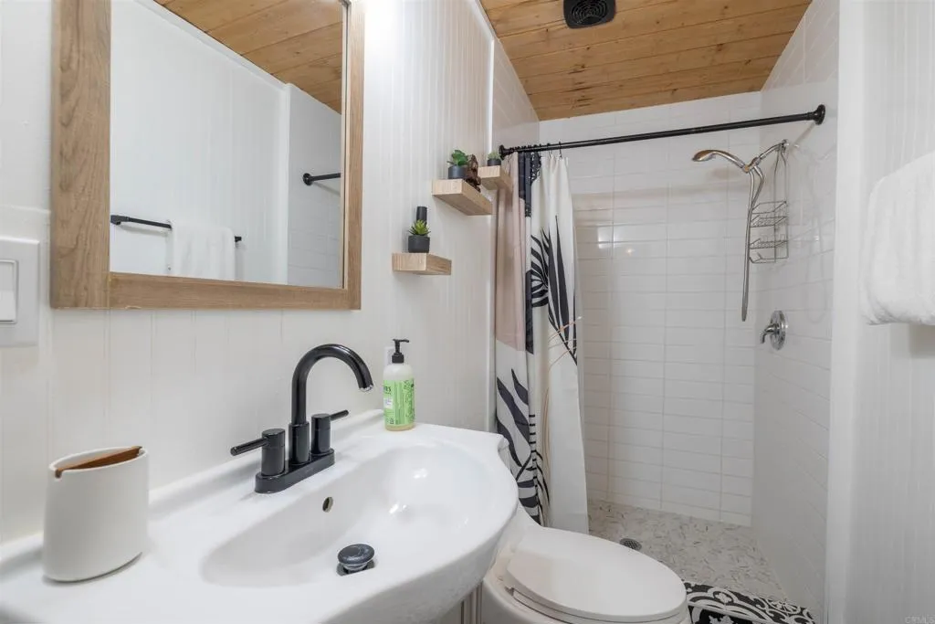 Additional image 43 of 271 Leonard Ln, Sugarloaf, CA 92386