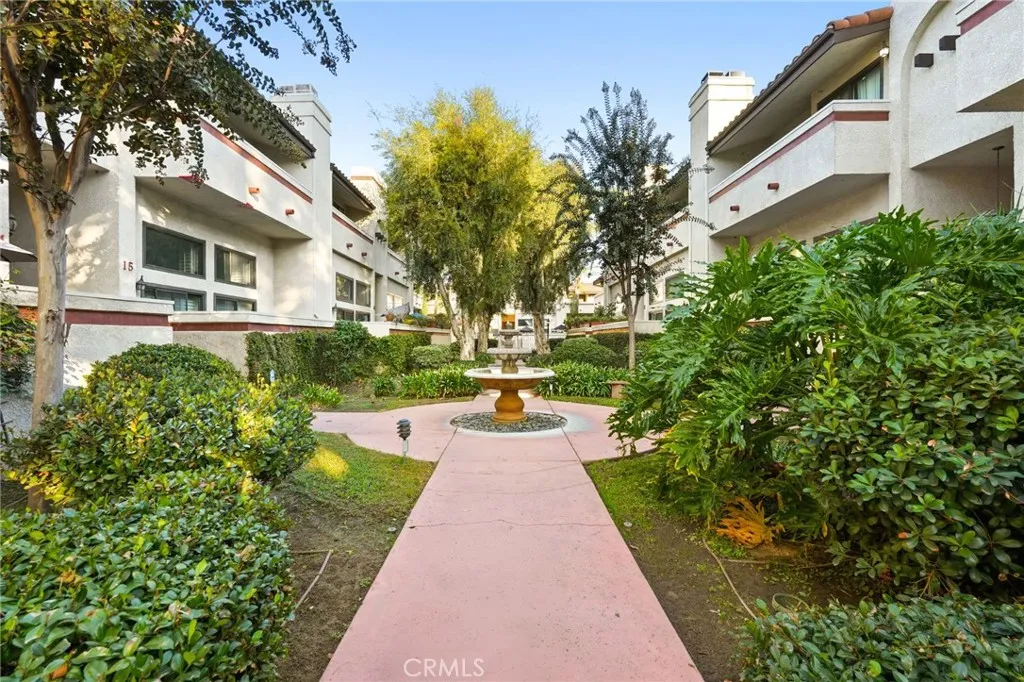 Additional image 61 of 6930 De Celis Unit 16, Lake Balboa, CA 91406