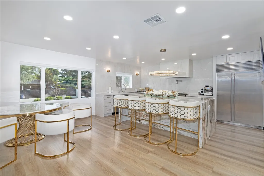 Additional image 8 of 5439 Gentry Avenue, Valley Village, CA 91607