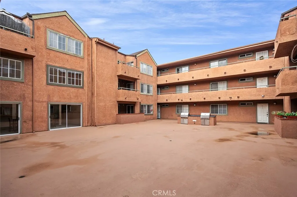 Additional image 37 of 2507 E 15th St Unit 204, Long Beach, CA 90804