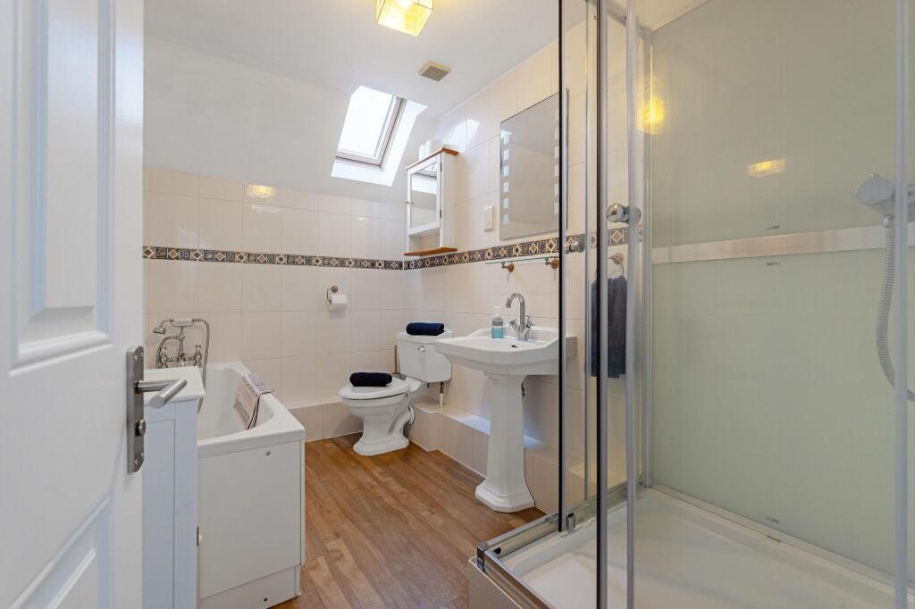 Additional image 24 of Bucknalls Drive, Bricket Wood, AL2