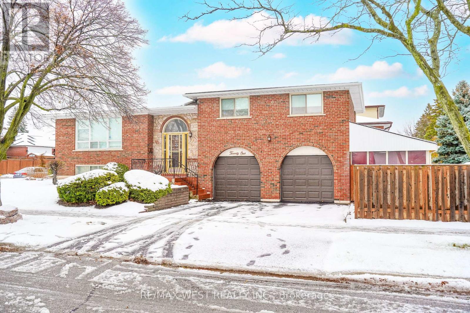 Property image for 21 GREENDOWNS DRIVE|Toronto (Scarborough Village), Ontario M1M3S7