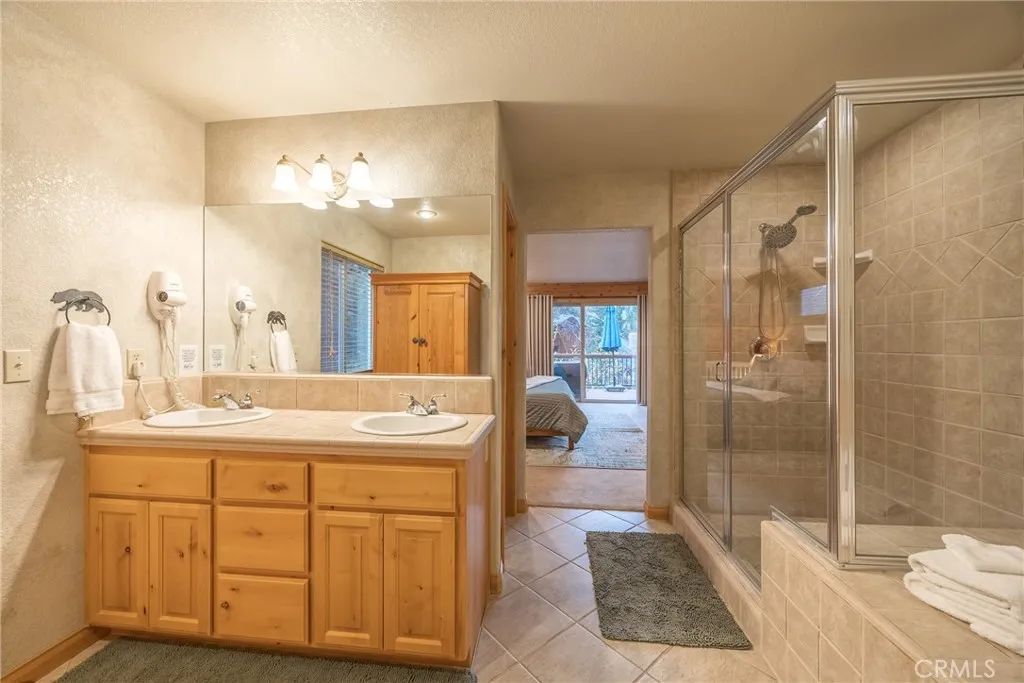 Additional image 70 of 166 N Teakwood Dr, Big Bear Lake, CA 92315