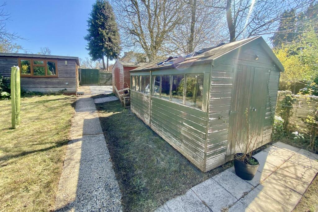 Additional image 24 of ,Mount Drive, Park Street, St. Albans, Hertfordshire, AL2