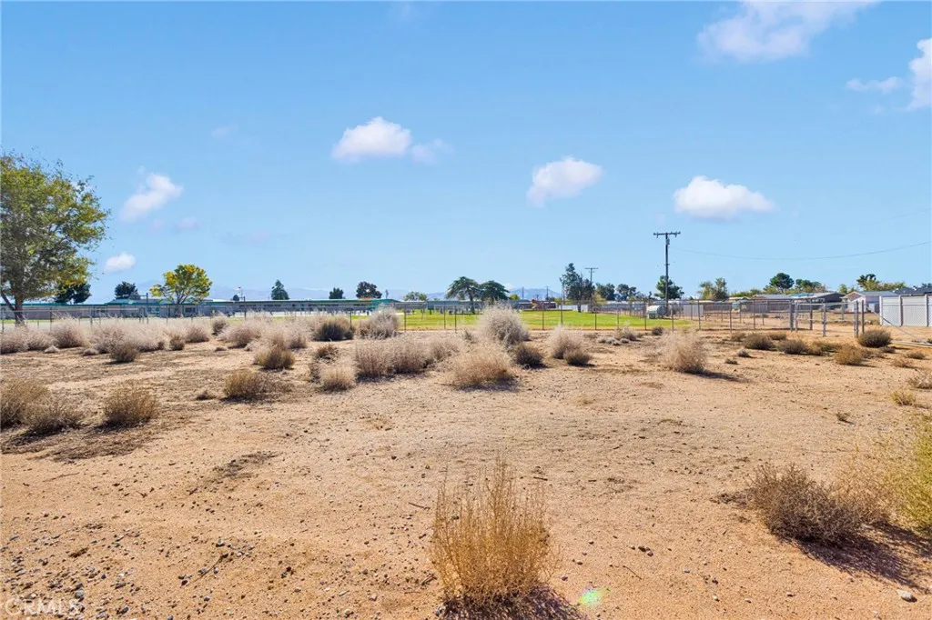 Additional image 43 of 22111 Isatis Ave, Apple Valley, CA 92307