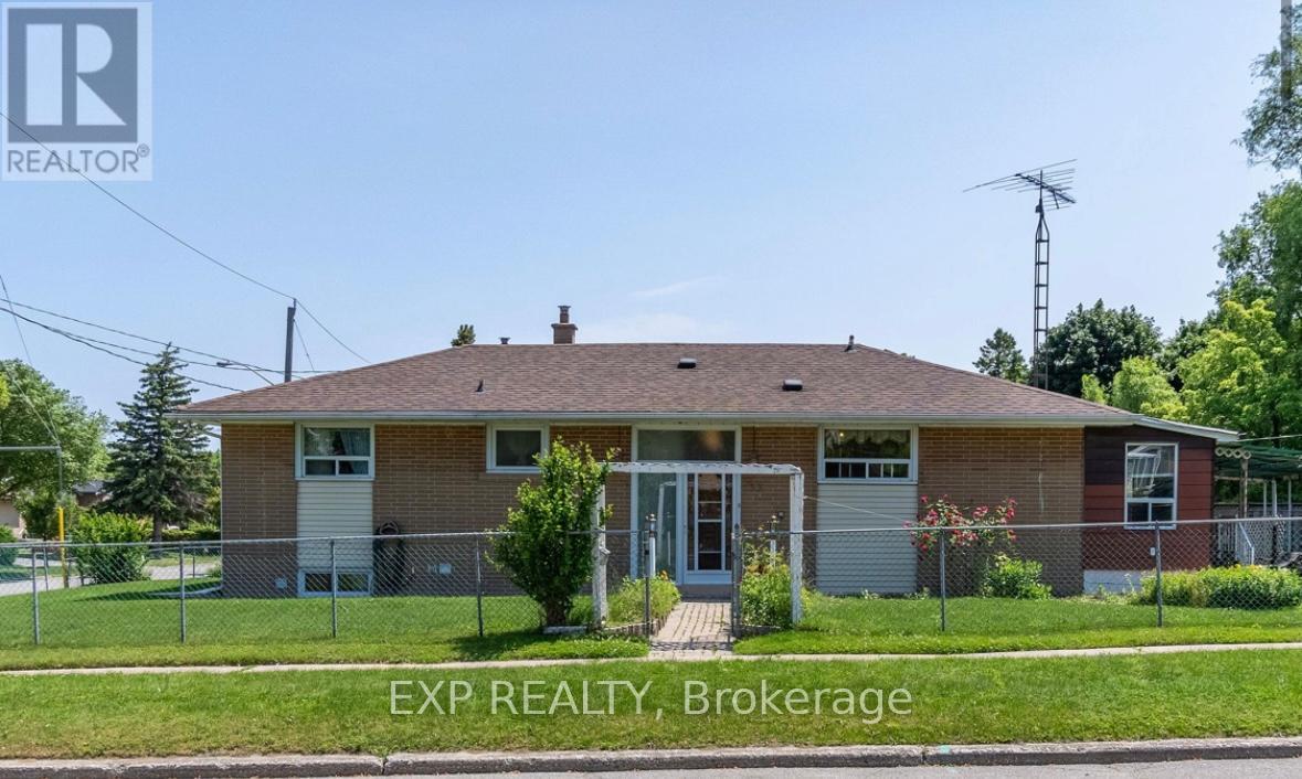 Property image for 33 LAKELAND CRESCENT|Toronto (Woburn), Ontario M1G2L4