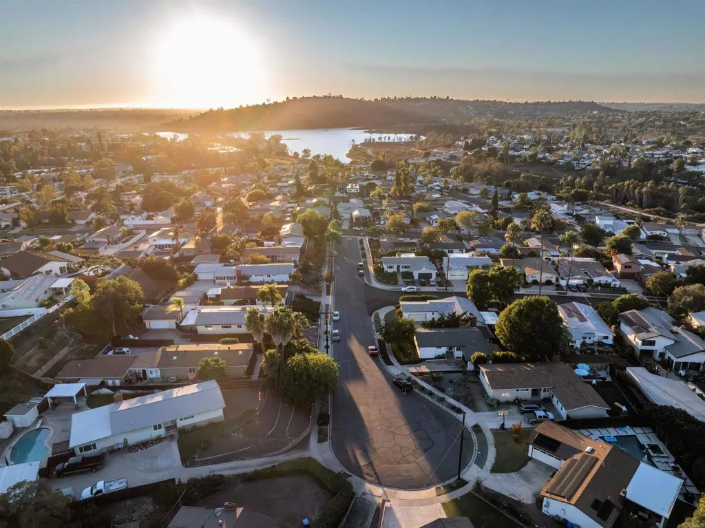 Additional image 6 of 7750 Ropalt St, La Mesa, CA 91942