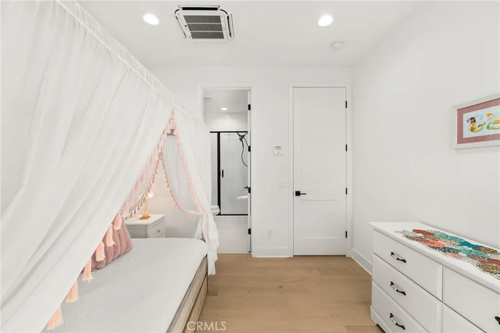 Additional image 13 of 2127 Cresta Dr, Newport Beach, CA 92660