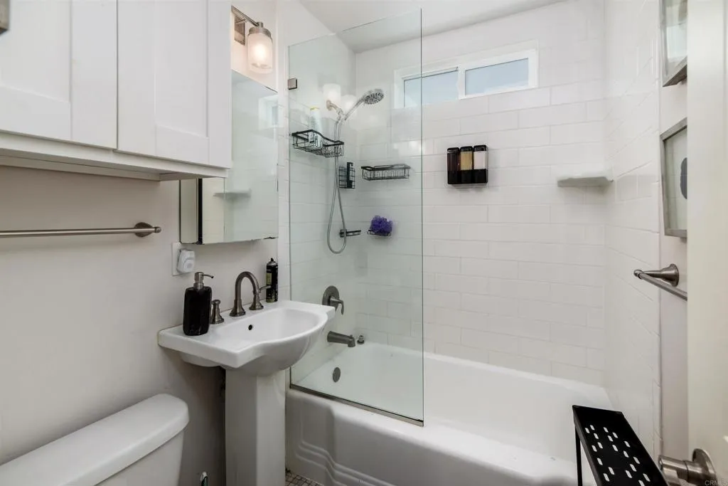 Additional image 37 of 876 Thomas Avenue, San Diego, CA 92109