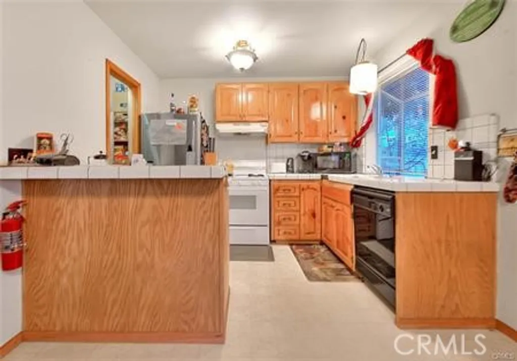 Additional image 8 of 785 Woodland Rd, Crestline, CA 92325