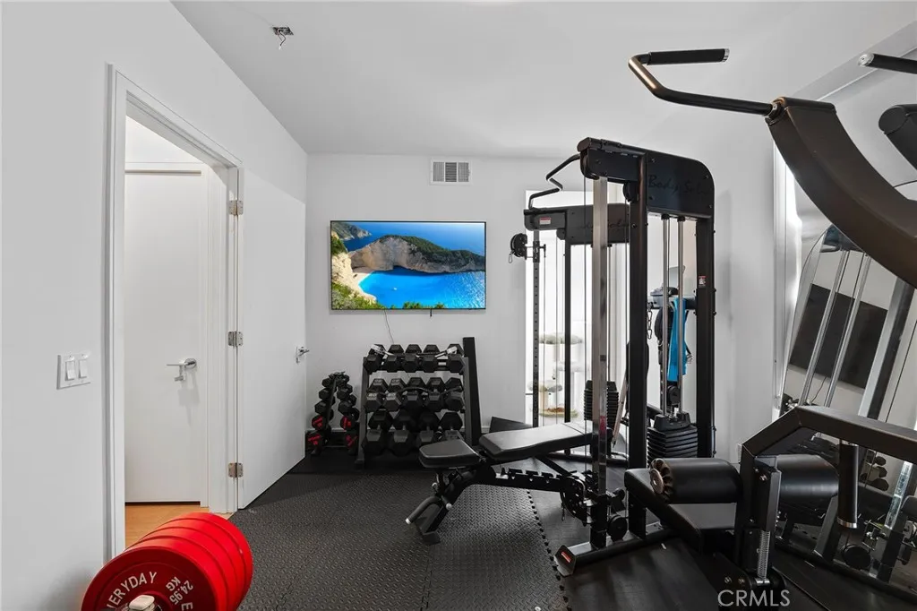 Additional image 58 of 1056 N Joels Pl, Los Angeles, CA 90012