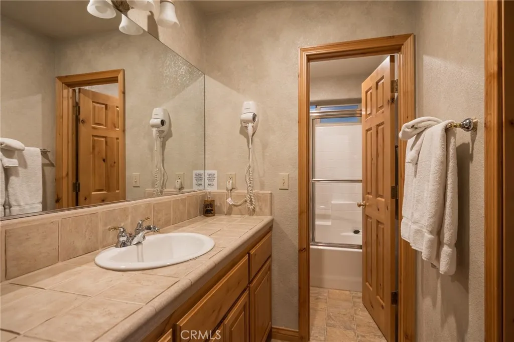 Additional image 73 of 166 N Teakwood Dr, Big Bear Lake, CA 92315