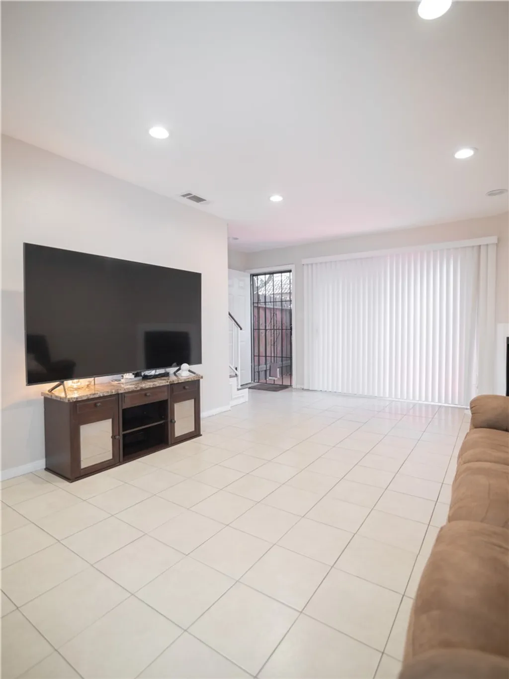 Additional image 10 of 14527 Plummer St Unit 202, Panorama City, CA 91402