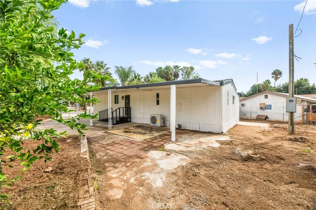 Additional image 76 of 300 Diana St, Perris, CA 92570