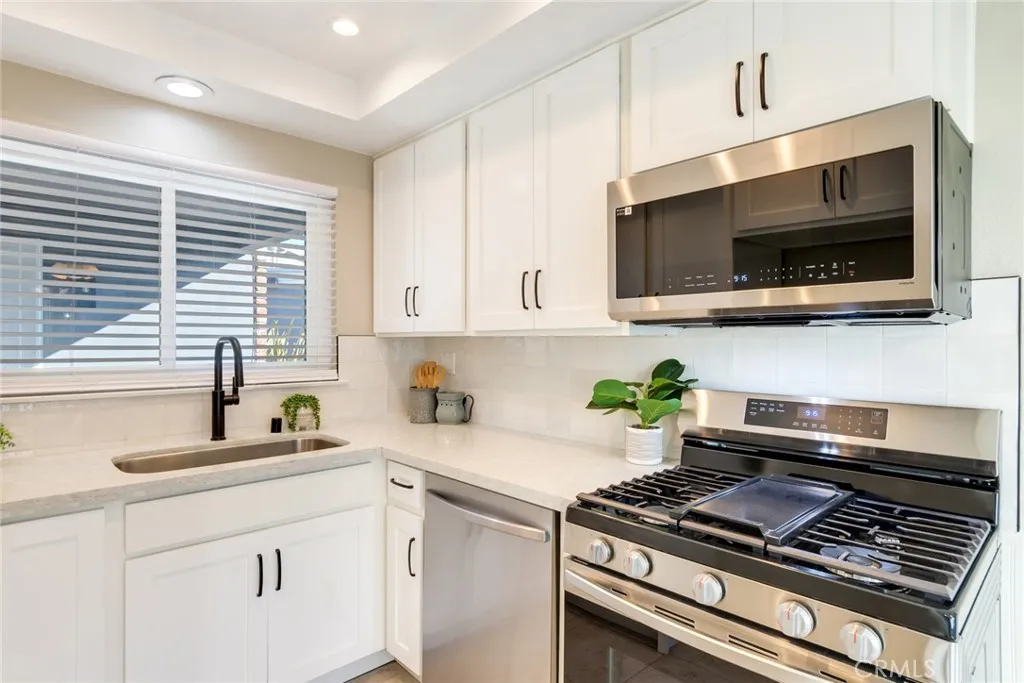 Additional image 13 of 2408 Saratoga Way, Costa Mesa, CA 92626