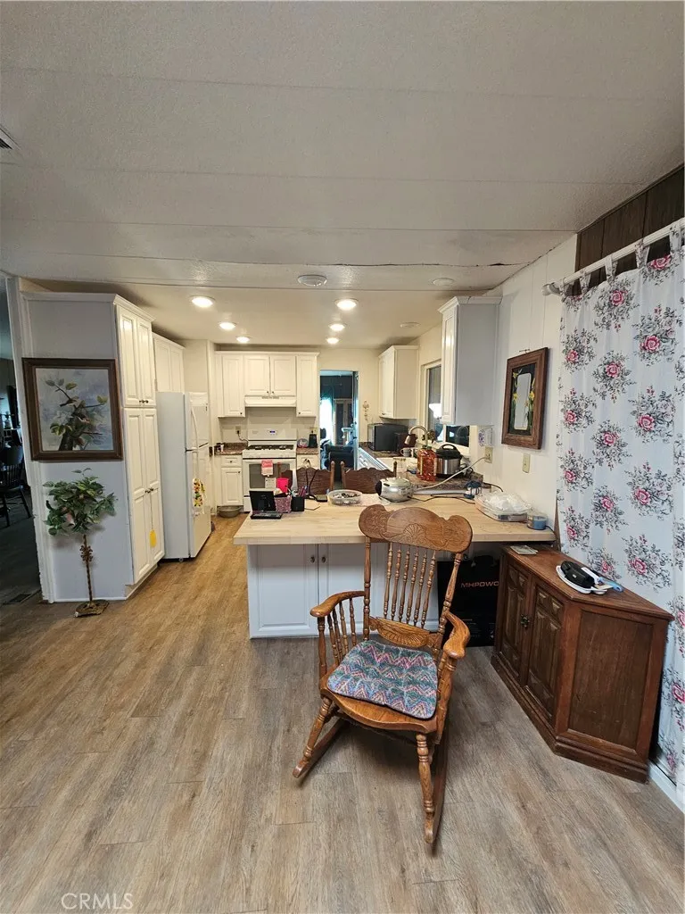 Additional image 31 of 950 California Ave, Calimesa, CA 92320