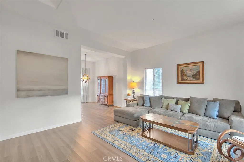 Additional image 9 of 4530 Watkins Dr, Riverside, CA 92507