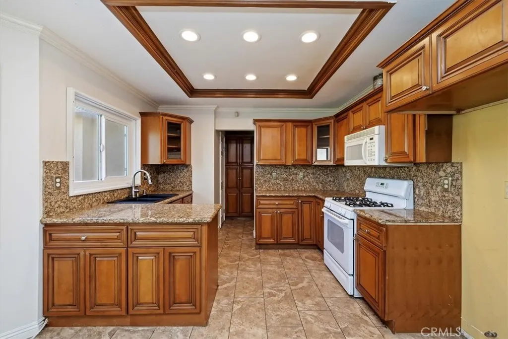 Additional image 38 of 908 W. Mesa Dr., Rialto, CA 92376