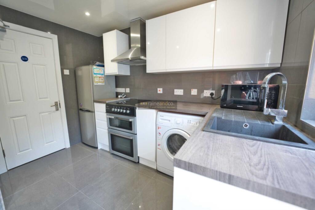 Additional image 4 of Willow Way, Hatfield