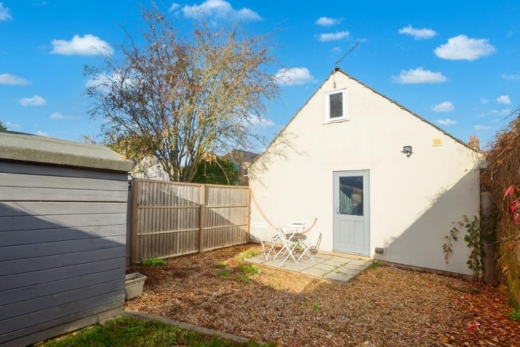 Additional image 15 of Old London Road, St. Albans