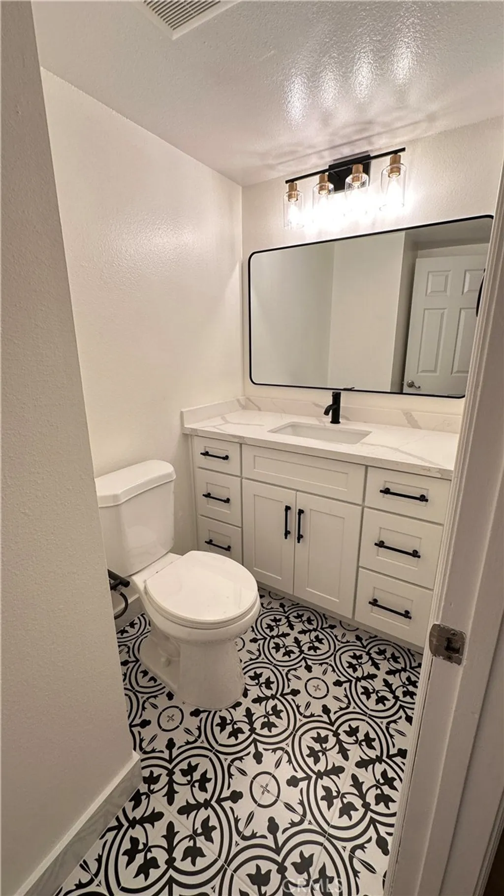 Additional image 19 of 1472 Camelot Drive, Corona, CA 92882