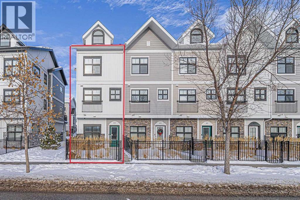 69 Les Jardins Park SE|Calgary, Alberta T2C5V3