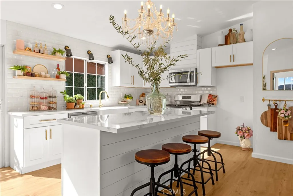 Additional image 2 of 28495 Nevada Dr, Canyon Lake, CA 92587