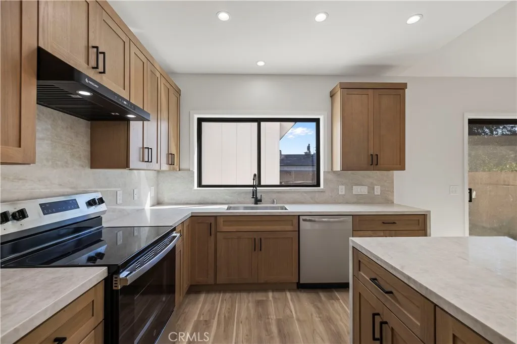 Additional image 12 of 4208 New York Ave, La Crescenta, CA 91214