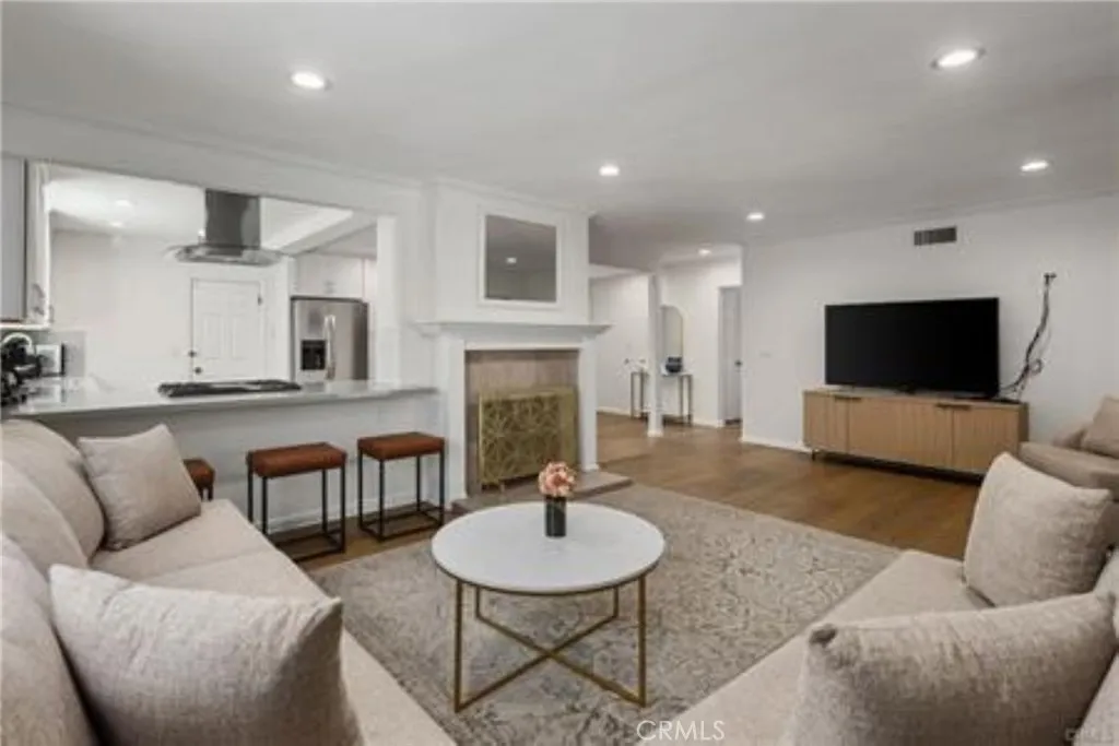 Additional image 5 of 22335 Kittridge Street, Woodland Hills, CA 91303