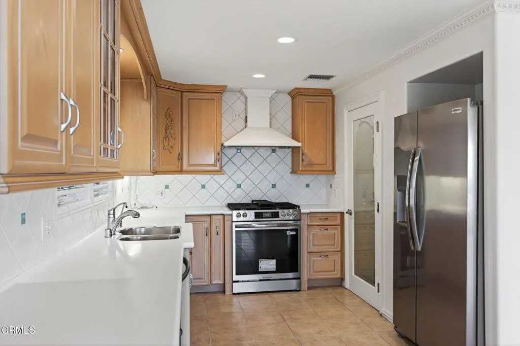 Additional image 22 of 124 San Nicholas Avenue, Oxnard, CA 93035