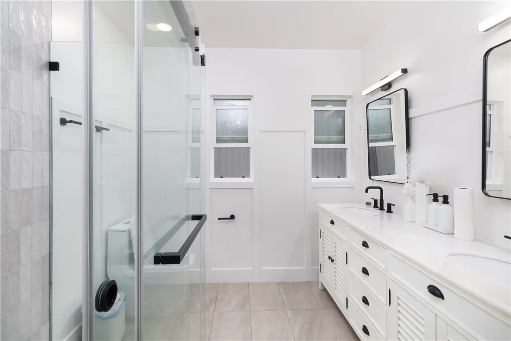 Additional image 20 of 5439 Gentry Avenue, Valley Village, CA 91607