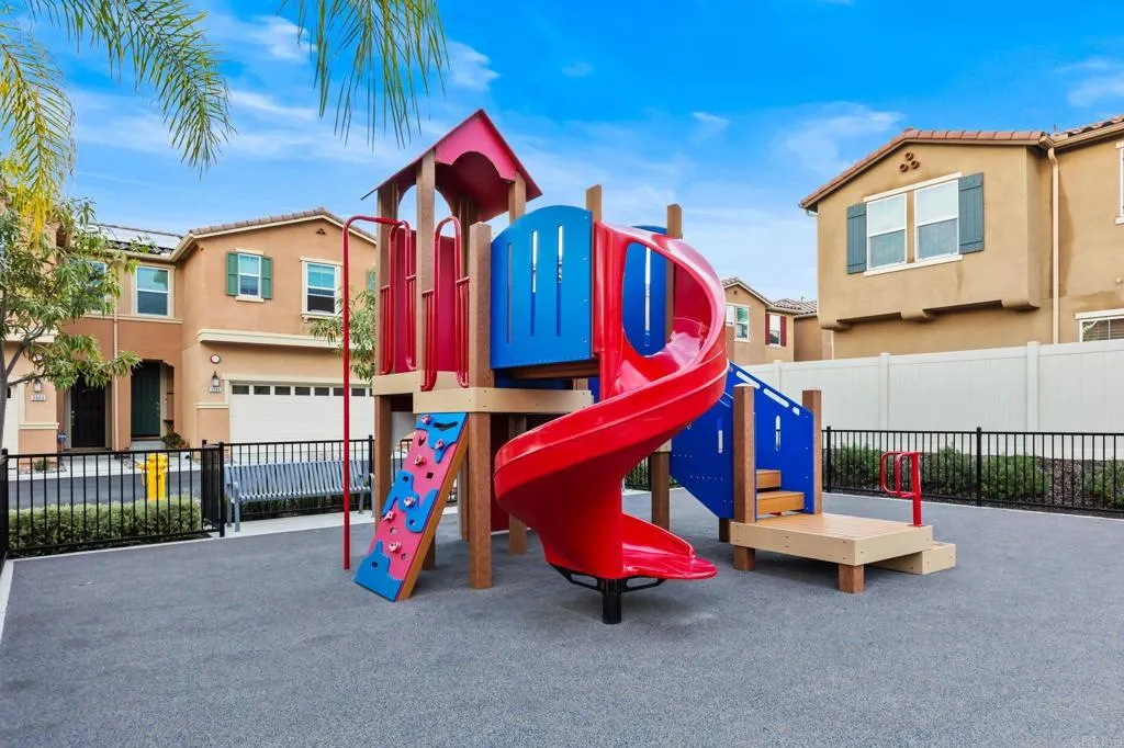 Additional image 3 of 506 Willowmore Street, Vista, CA 92081