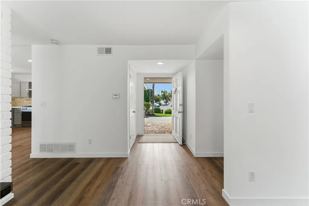 Additional image 5 of 21943 Parthenia Street, West Hills, CA 91304