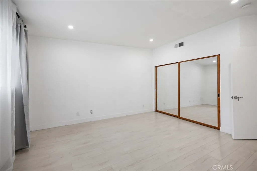 Additional image 40 of 9901 Independence Avenue Unit D, Chatsworth, CA 91311