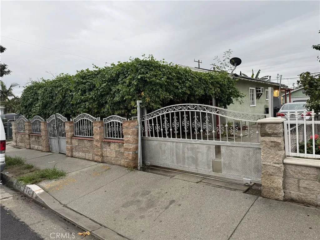 Additional image 26 of 1524 E 75th St, Los Angeles, CA 90001