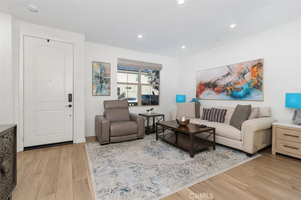 Additional image 9 of 1035 W Clover Ave, Rialto, CA 92376