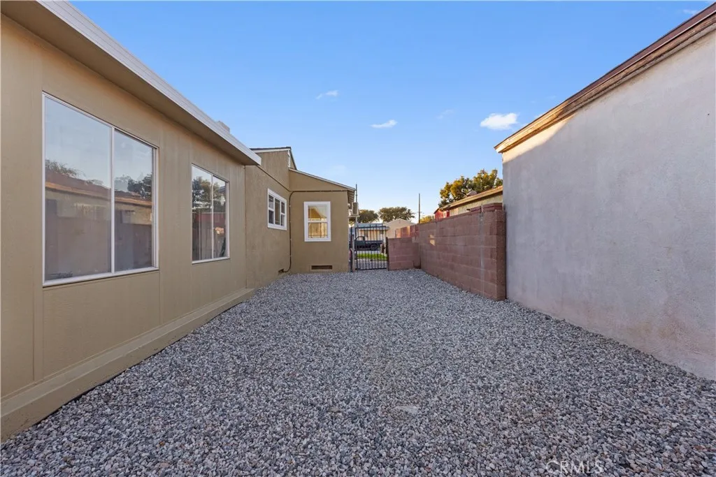 Additional image 61 of 2002 N Salinas Ave, Los Angeles, CA 90059