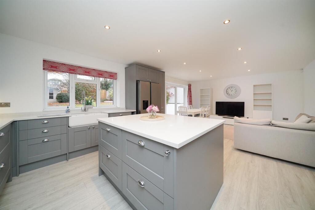 Additional image 12 of Butt Field View, St. Albans