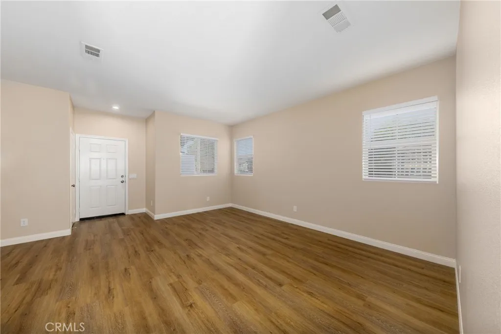Additional image 5 of 2002 Clemens Pl, San Jacinto, CA 92583